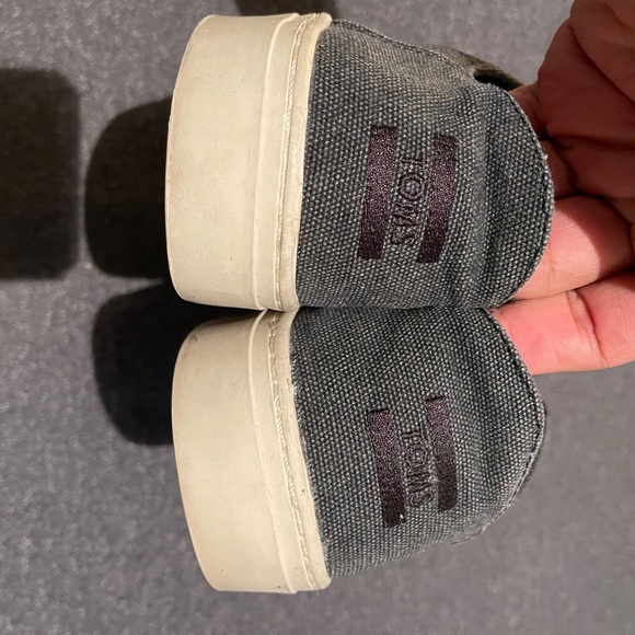 ❌SOLD❌ Tom’s Mens shoe - Picture 5 of 5